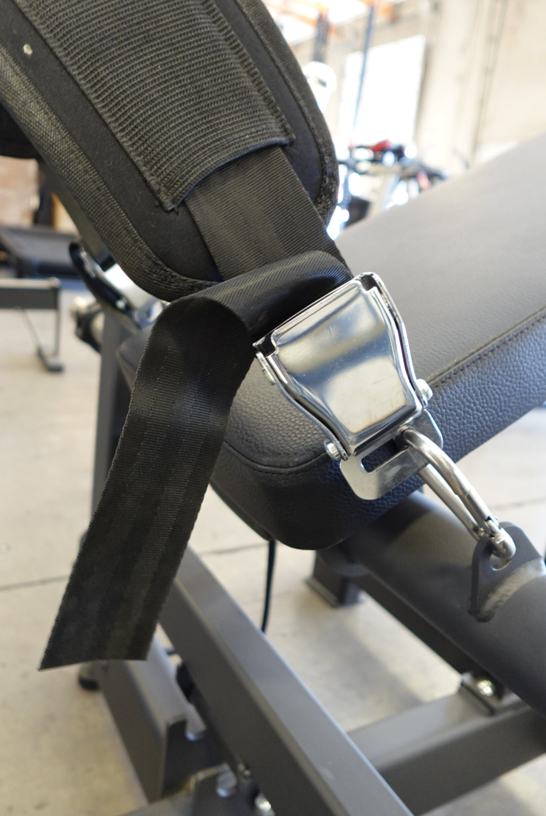Sports & Fitness Exchange Plate Loaded Hip Thrust Glute Drive Machine